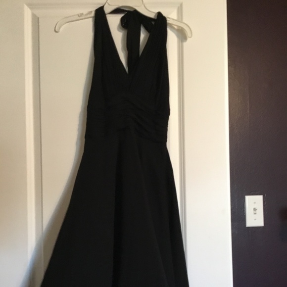 Donna Morgan Dresses & Skirts - Donna Morgan 100% Silk Black party dress, halter
